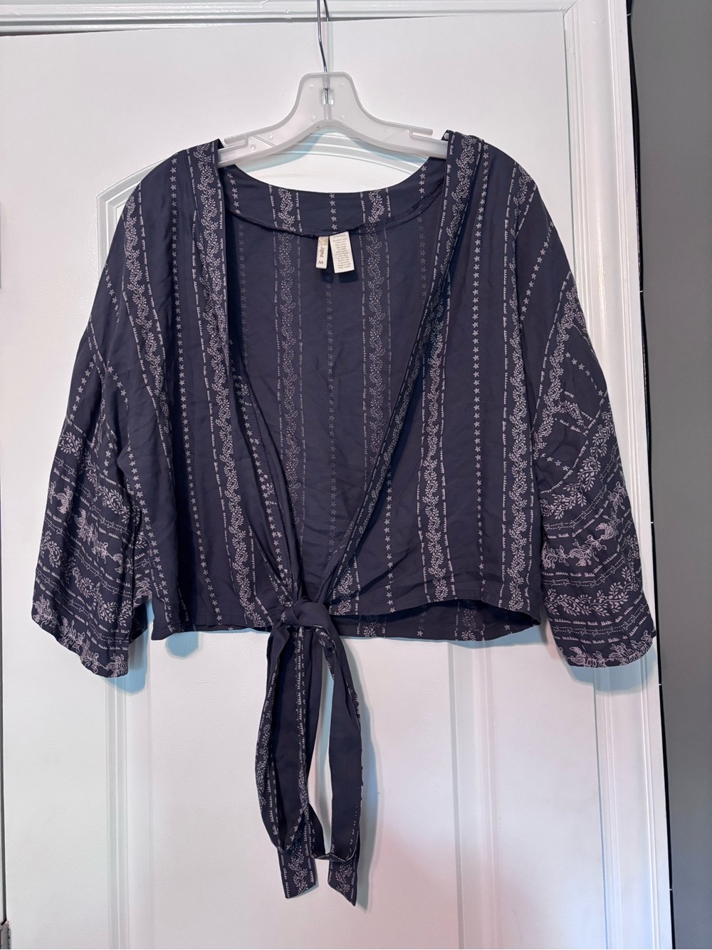 Japna Navy Stripe & Floral Tie-Front Cropped Blouse Medium